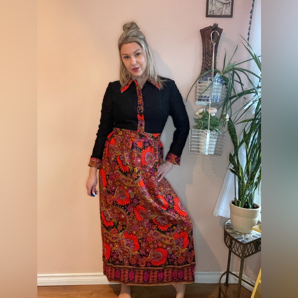 Vintage 1970s Psychedelic Paisley Print Long Sleeve Maxi ShirtDress, Size M